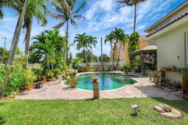 Lake Worth, FL 33463,6243 Shadow Tree LN