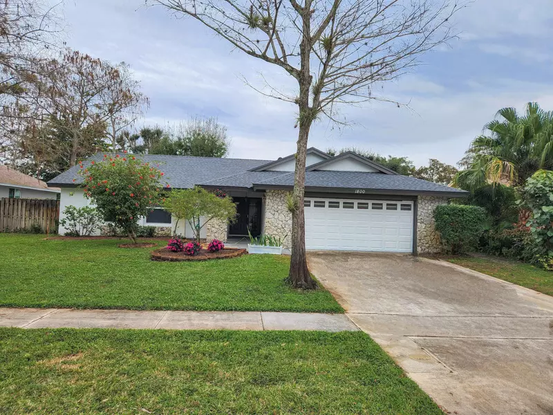 1800 Primrose LN, Wellington, FL 33414