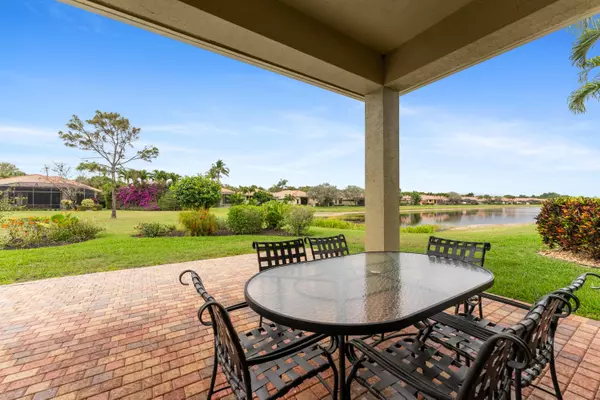 Boynton Beach, FL 33437,7040 Caviro LN