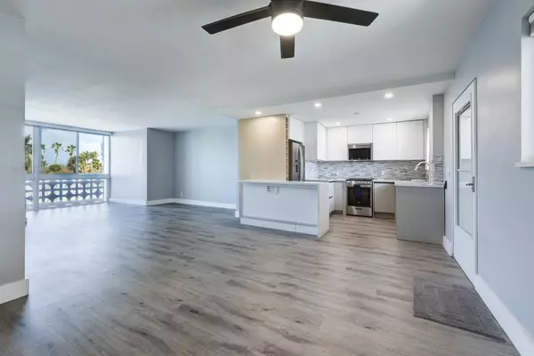 Lake Worth Beach, FL 33460,1 N Golfview RD 404