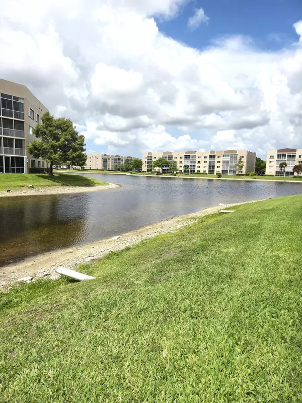 Tamarac, FL 33321,7731 Granville DR 204