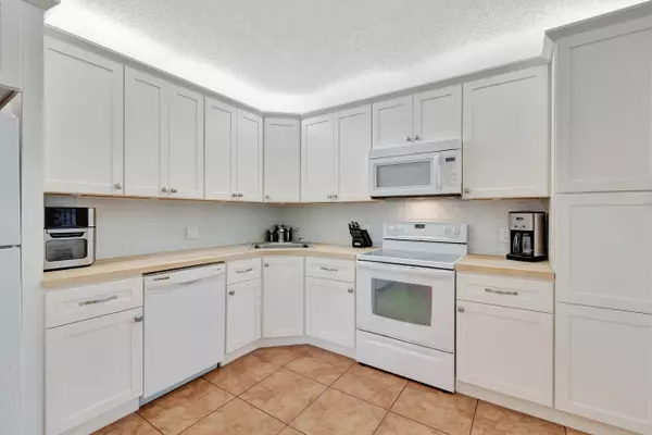 4300 NW 30th ST 342, Coconut Creek, FL 33066