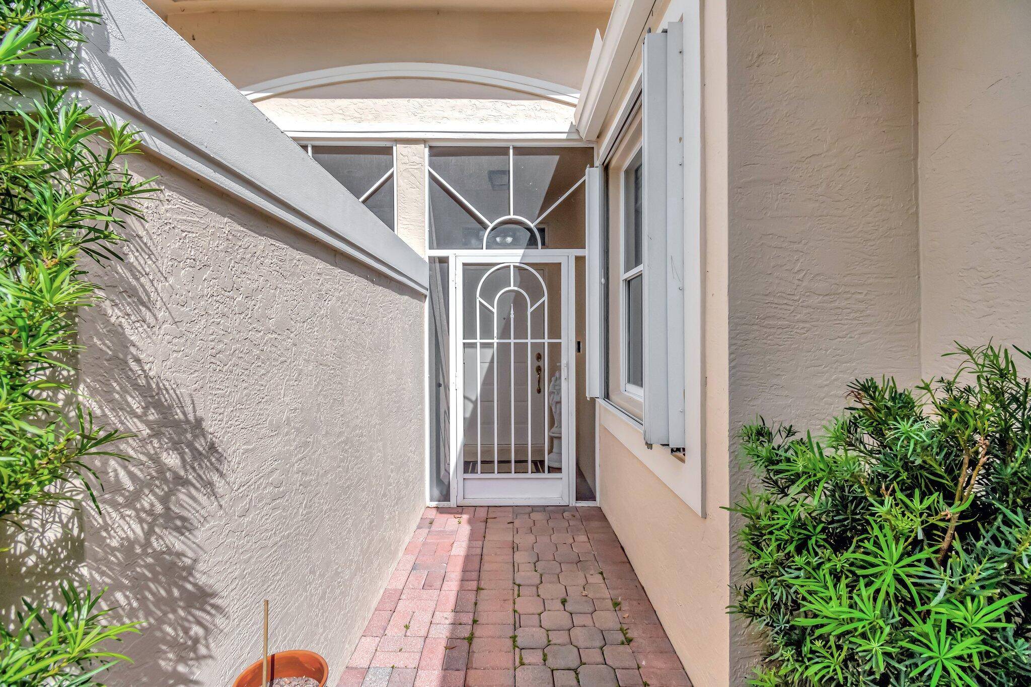 Boynton Beach, FL 33437,10736 Royal Caribbean CIR