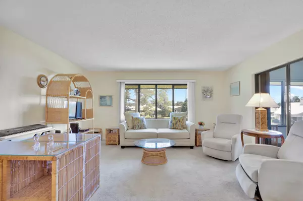 Stuart, FL 34996,1800 SE Saint Lucie BLVD 12-206