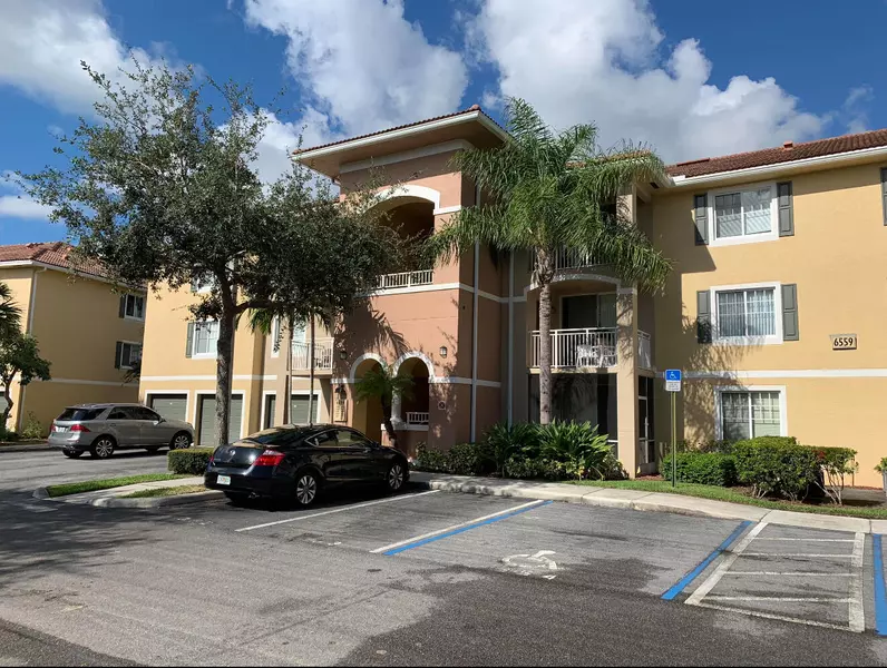 6559 Emerald Dunes DR 201, West Palm Beach, FL 33411
