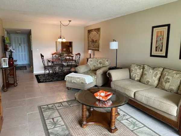 West Palm Beach, FL 33411,140 Lake Nancy LN 213