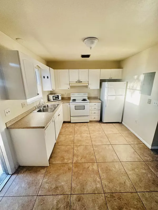 Fort Pierce, FL 34950,2019 Oleander BLVD A
