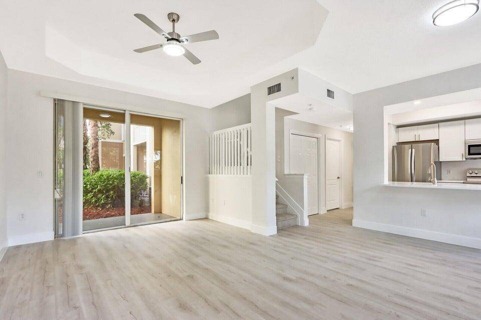 Palm Beach Gardens, FL 33410,11012 Legacy DR 101