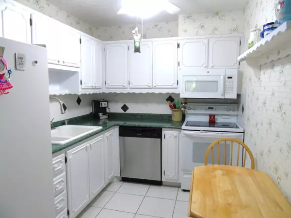 Boynton Beach, FL 33436,10132 S 45th WAY 470