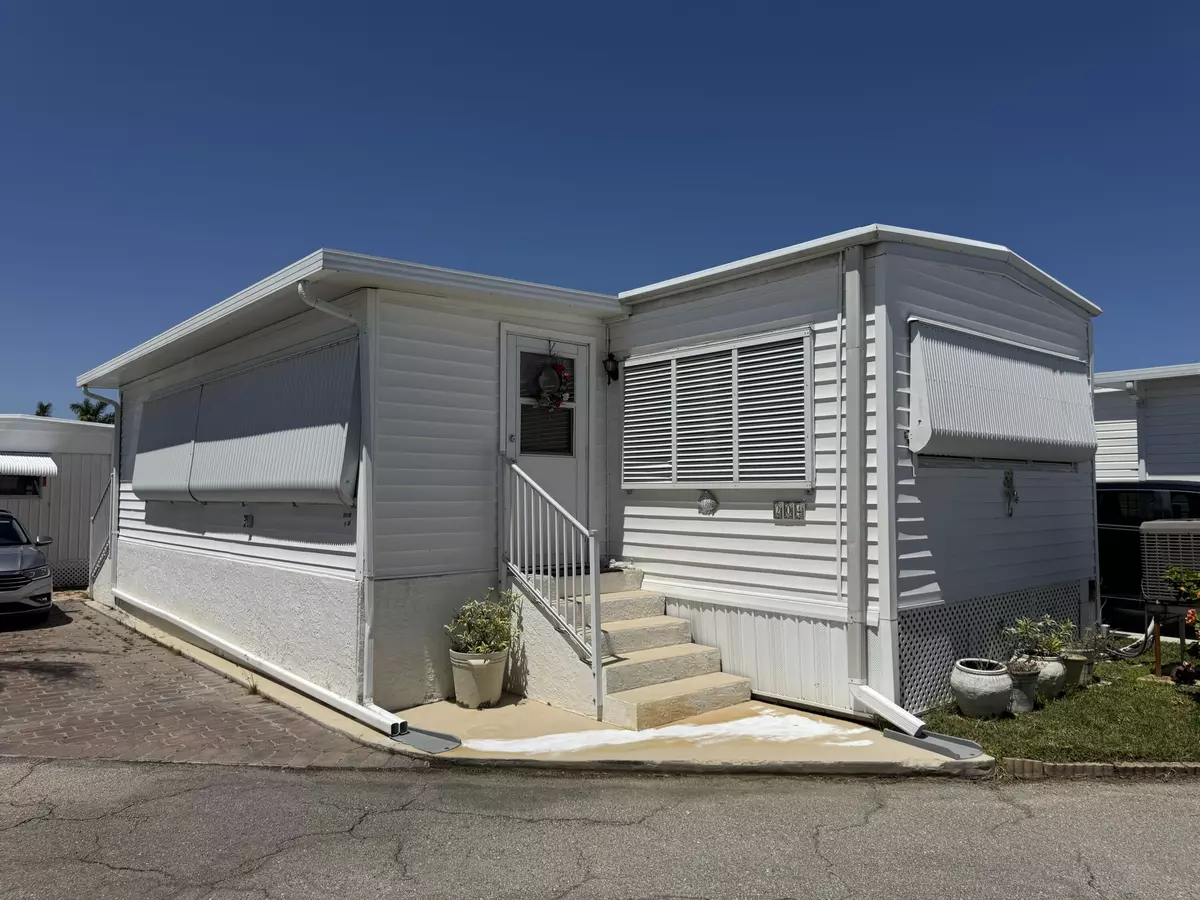 Briny Breezes, FL 33435,204 Palm DR I