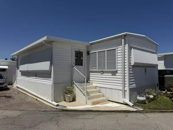 204 Palm DR I, Briny Breezes, FL 33435