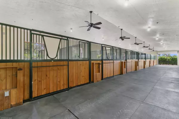 Wellington, FL 33414,14965 Oatland CT Barn