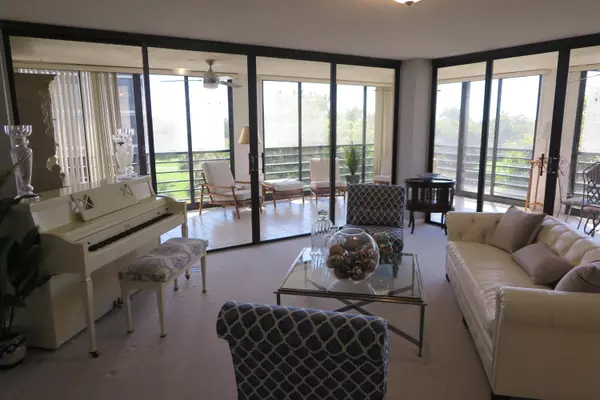 Boca Raton, FL 33433,7578 Regency Lake DR 501