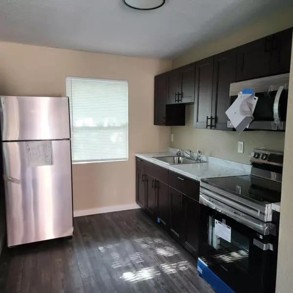 225 NW 12th CT 3, Pompano Beach, FL 33066