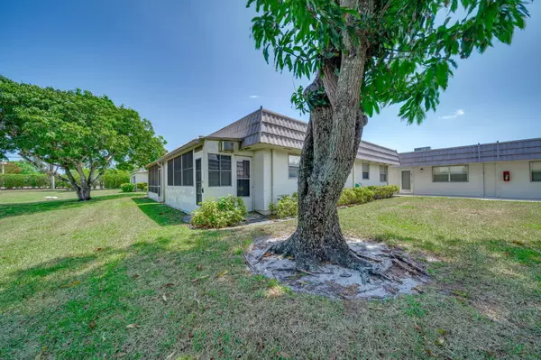 Delray Beach, FL 33446,8 Valencia A