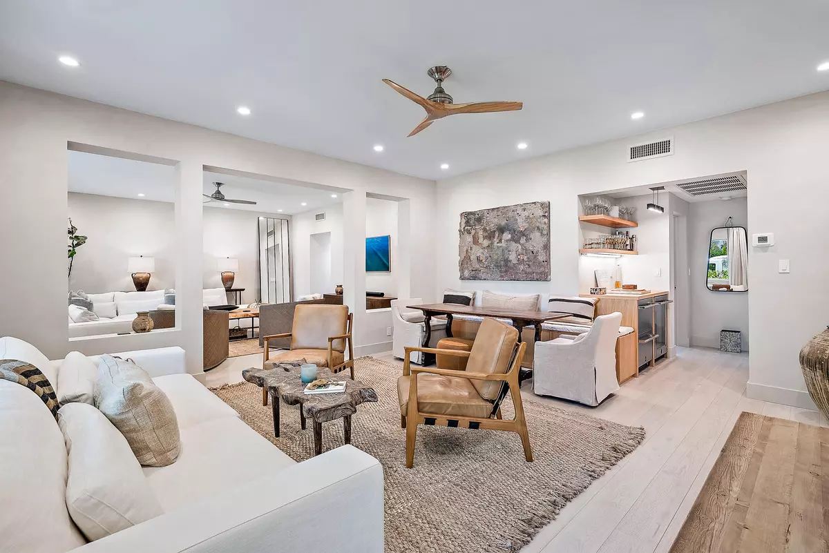 Palm Beach, FL 33480,220 Atlantic AVE 3