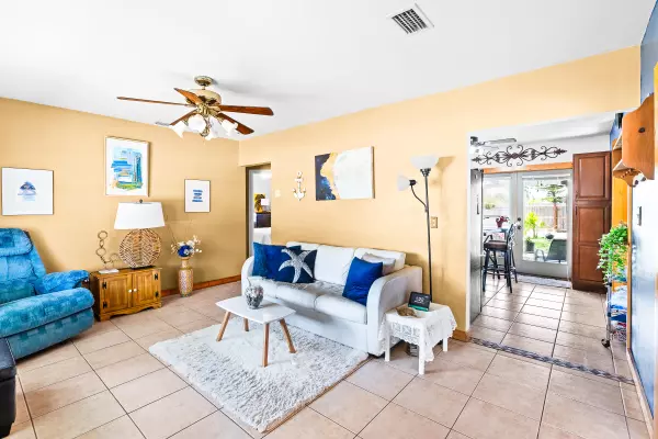 Vero Beach, FL 32962,2343 SE 2nd CT