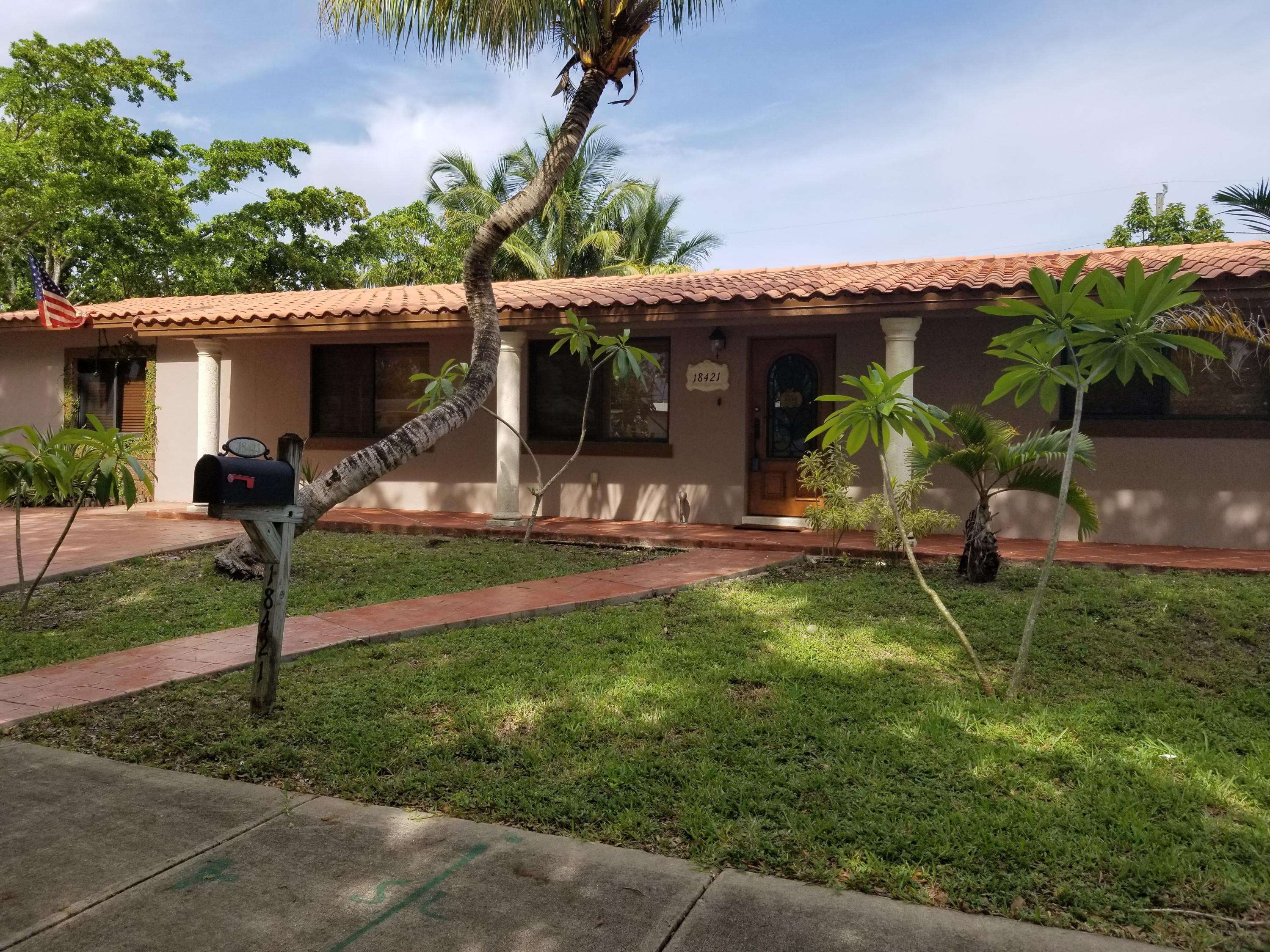 18421 NW 82nd AVE, Hialeah, FL 33015