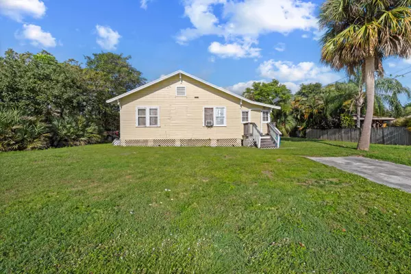 Stuart, FL 34994,1566 NW 9th AVE