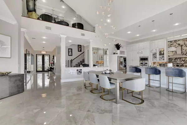 Boca Raton, FL 33487,857 Havana DR