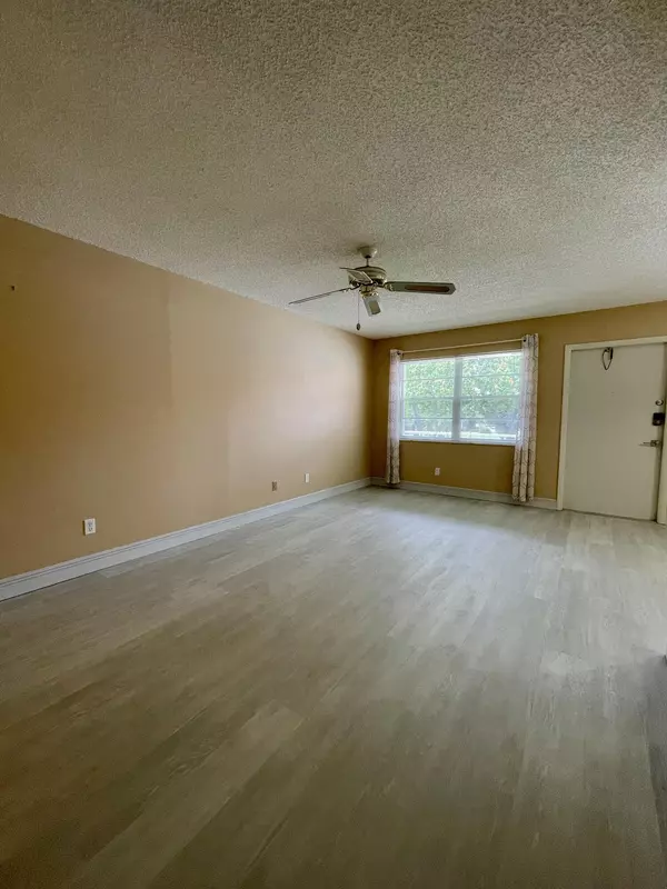 Stuart, FL 34994,1225 NW 21st ST 3210