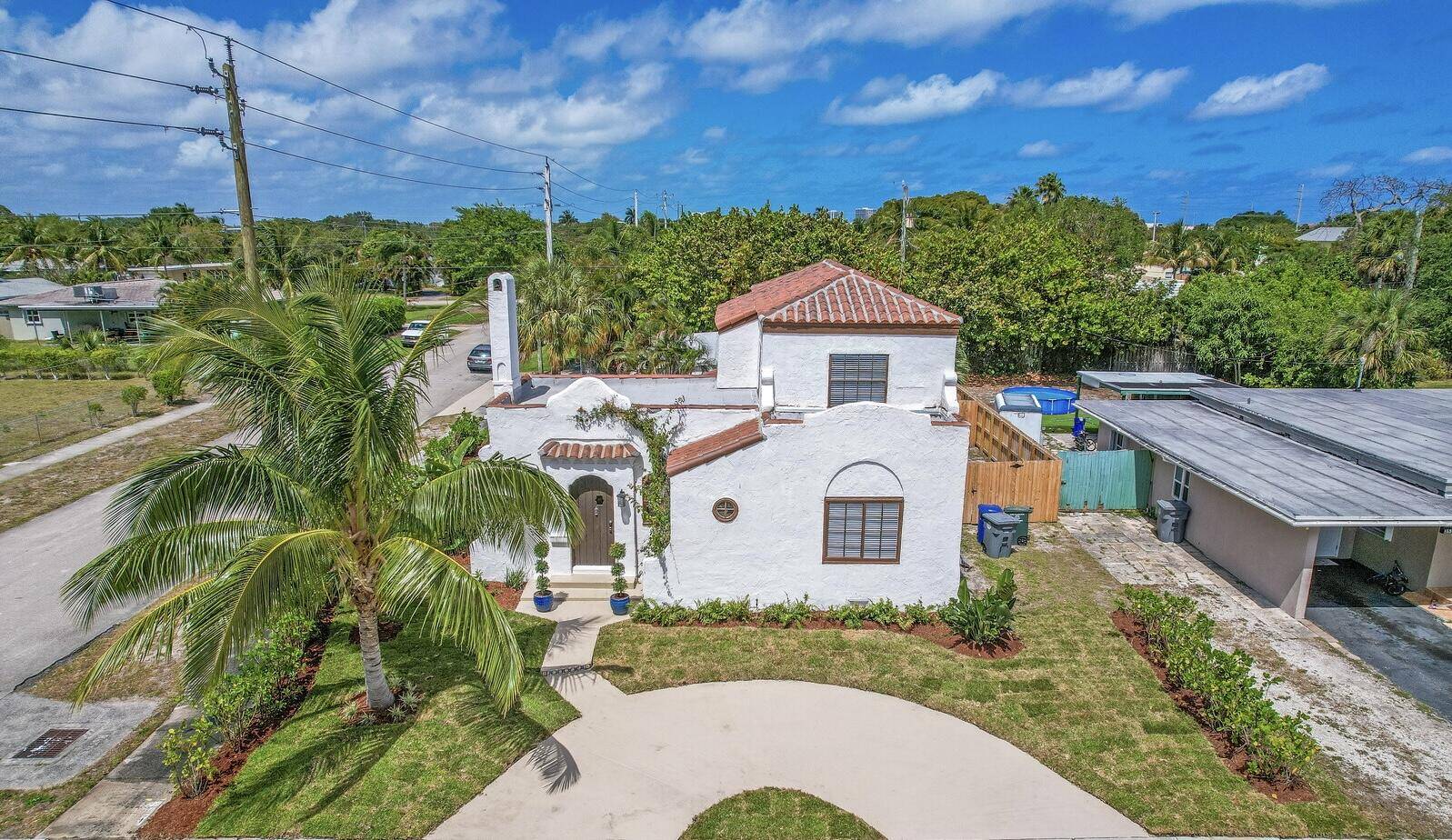 359 Greenbriar A DR, Lake Park, FL 33403
