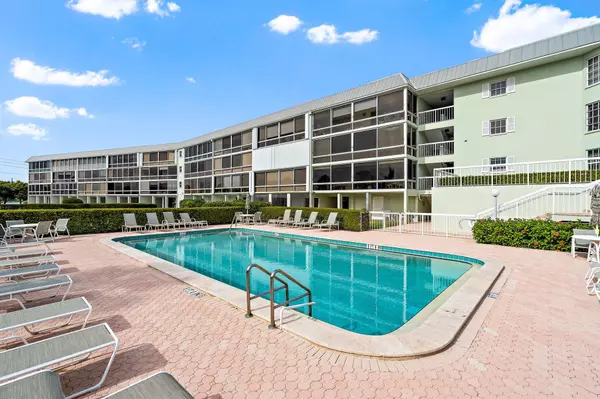 Juno Beach, FL 33408,120 Celestial Way 302