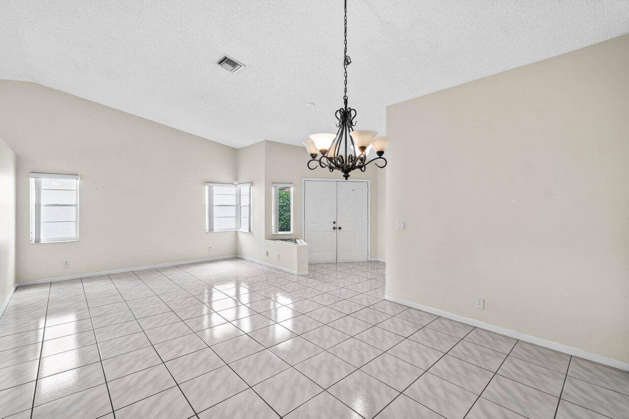Boca Raton, FL 33428,10001 Country Brook RD