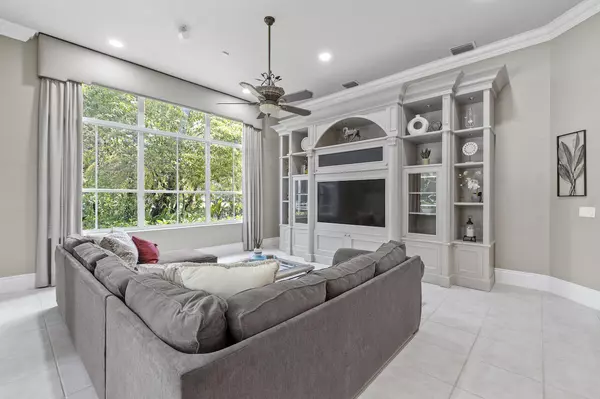 Wellington, FL 33414,856 Forest Glen LN