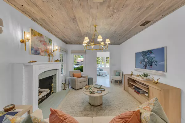 Palm Beach, FL 33480,318 Australian AVE