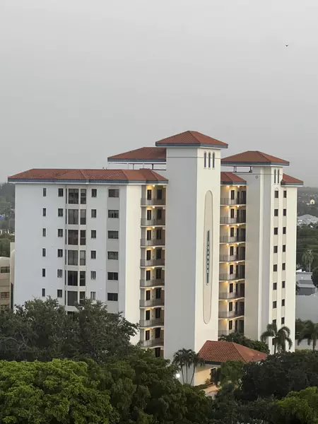 370 Golfview RD 904, North Palm Beach, FL 33408