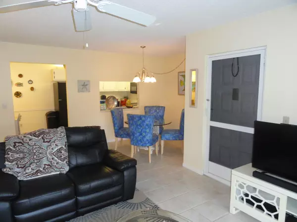 Greenacres, FL 33415,827 Sky Pine WAY F1