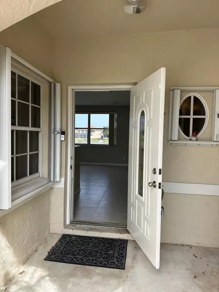 7302 Burgess DR, Lake Worth, FL 33467