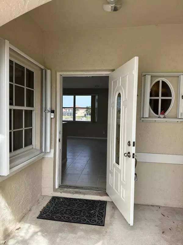 7302 Burgess DR, Lake Worth, FL 33467