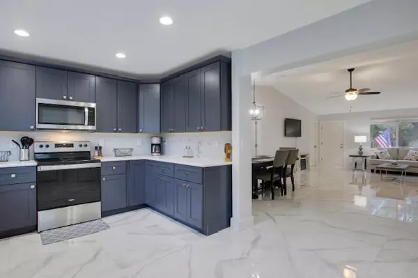 Palm Beach Gardens, FL 33418,8397 N 159th CT