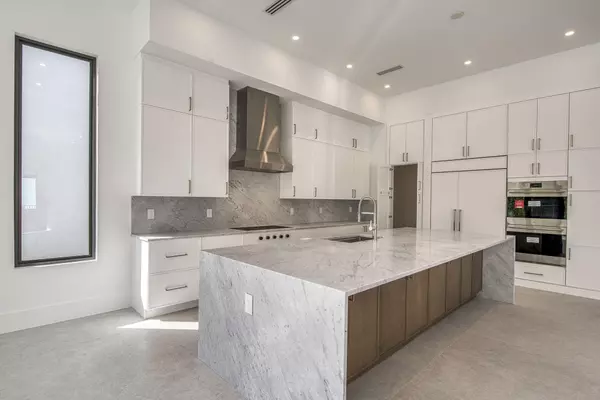 Jupiter, FL 33458,18424 Symphony CT