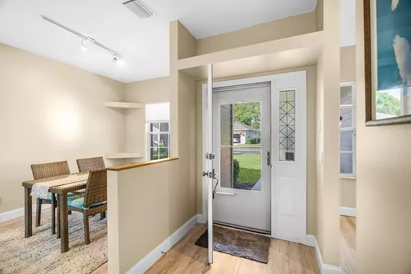 Vero Beach, FL 32962,1810 Hawthorne DR