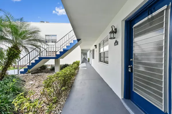 Delray Beach, FL 33484,498 Normandy K