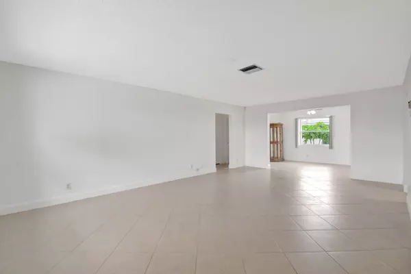 Boynton Beach, FL 33426,1902 SW 22nd AVE