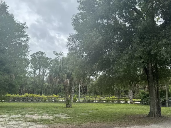 Loxahatchee Groves, FL 33470