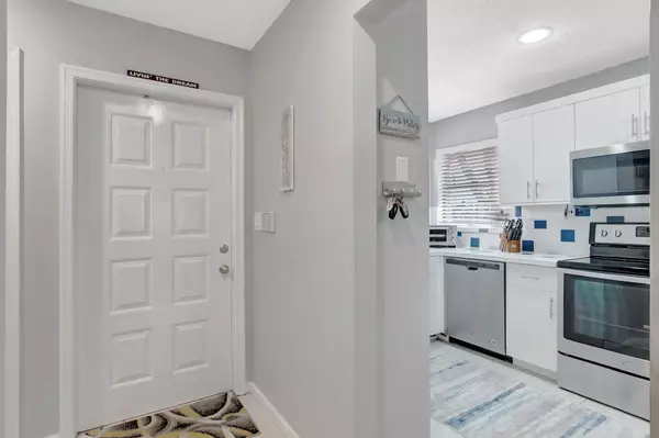 Boca Raton, FL 33486,21687 Cromwell CIR