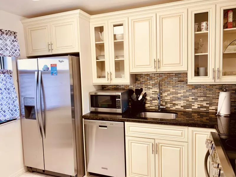 4837 Trevi CT 301, Lake Worth, FL 33467