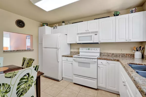 Boynton Beach, FL 33435,2000 S Federal HWY 307