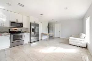 West Palm Beach, FL 33409,2449 Saranac AVE