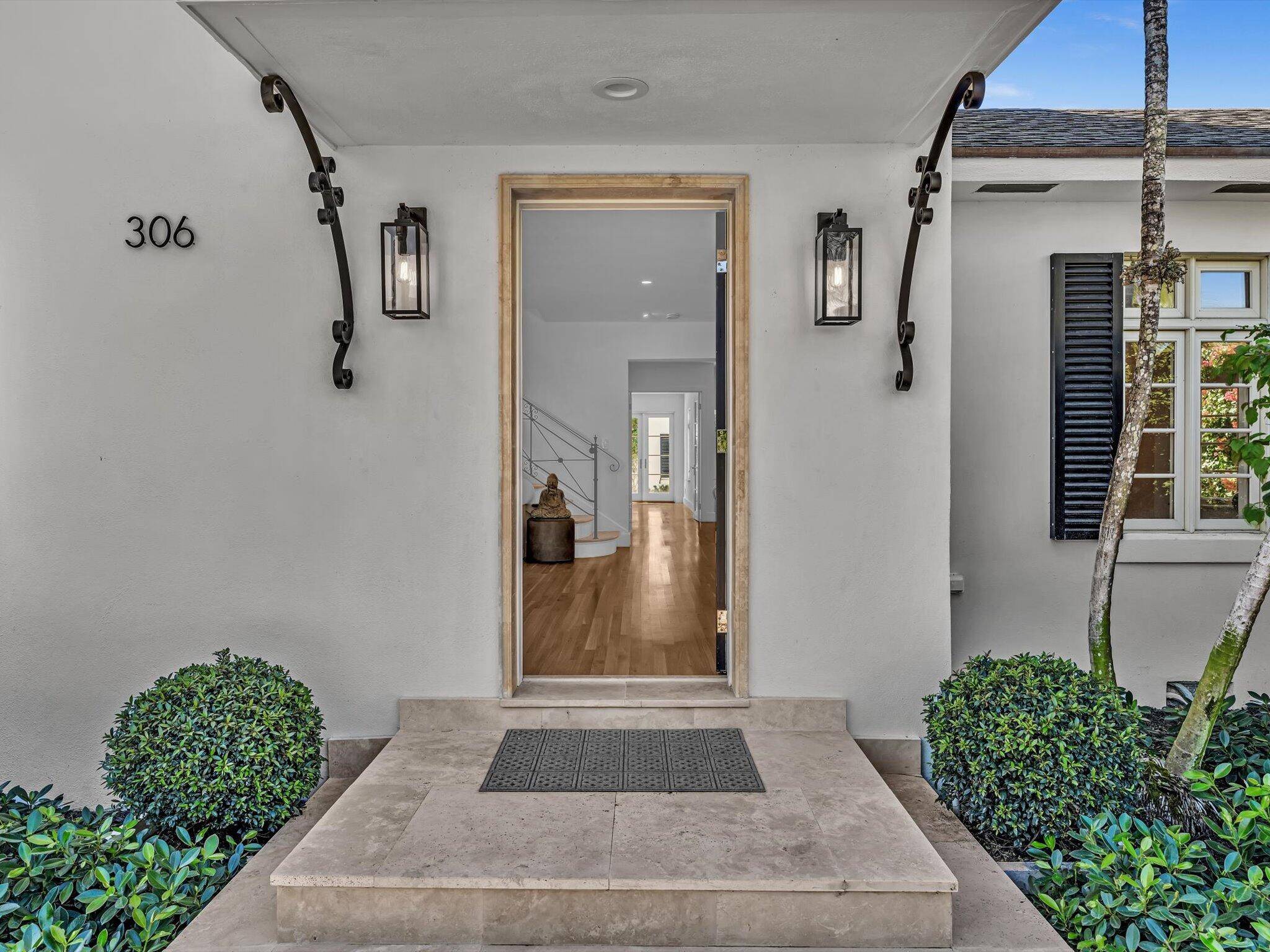 West Palm Beach, FL 33401,306 Cordova RD