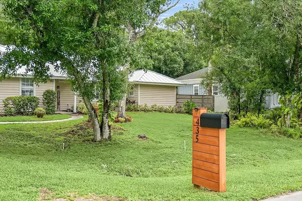 Vero Beach, FL 32968,435 61st AVE