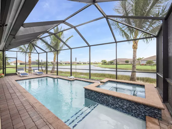 10118 SW Indian Lilac TRL, Port Saint Lucie, FL 34987