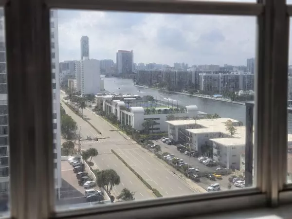 Hollywood, FL 33019,2101 S Ocean DR 1507