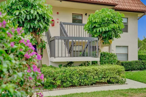 Lake Worth, FL 33467,7281 Golf Colony CT 206