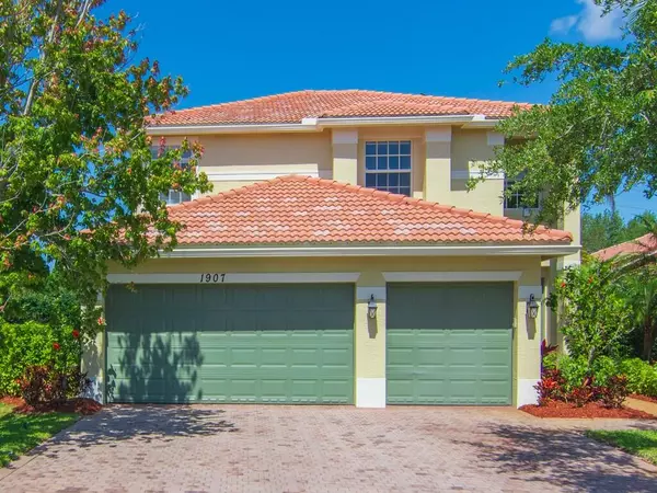 1907 SW Grey Falcon CIR, Vero Beach, FL 32962